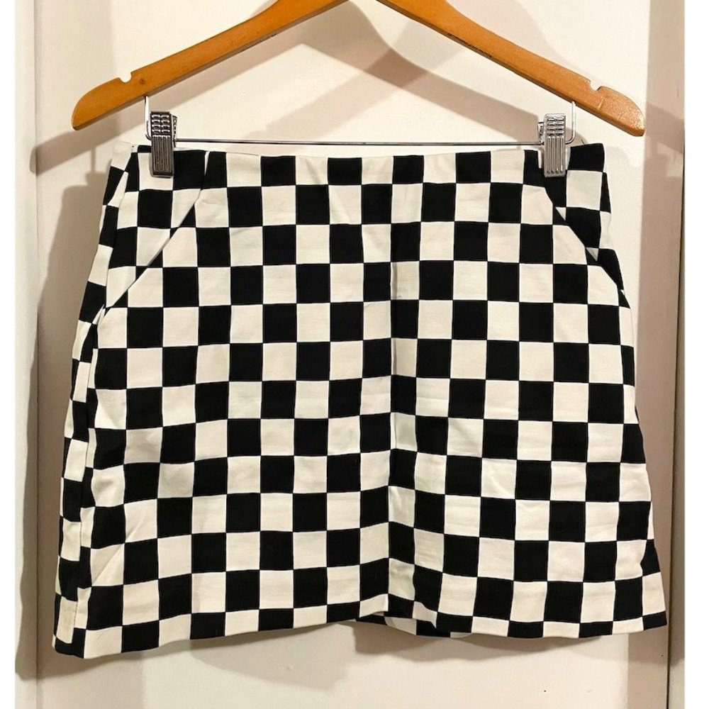 Zara Checkerboard Print Mini Skirt in Size Large- L